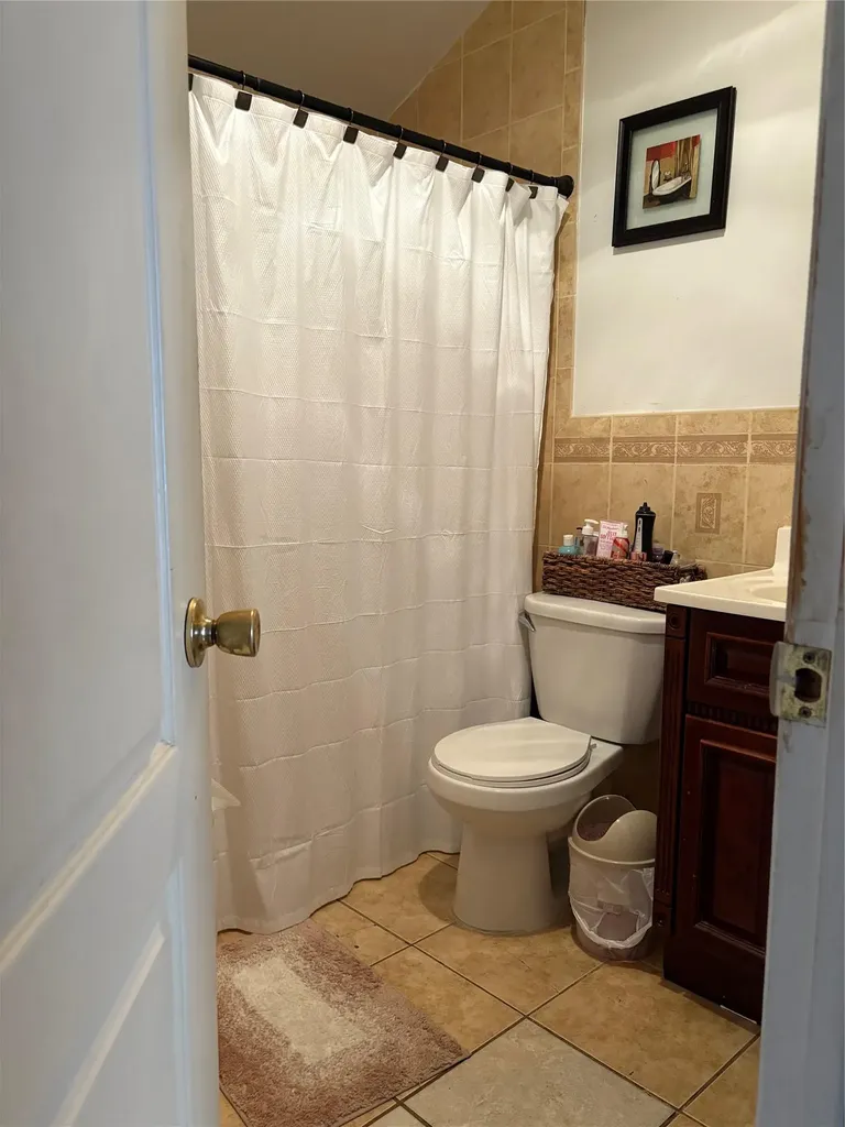 9208 107th Avenue Ozone Park NY 11417