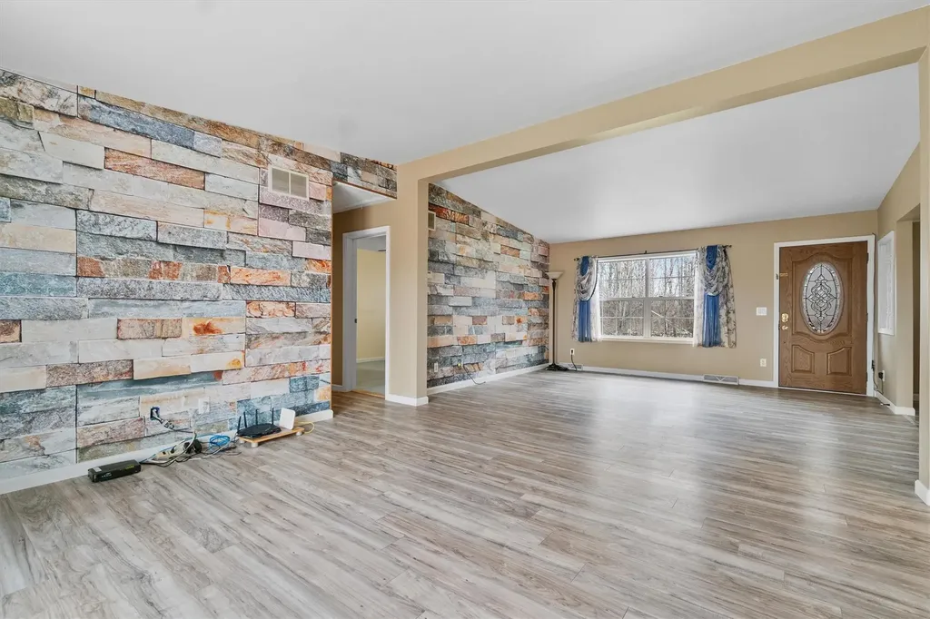 371 Fosler Road Wallkill NY 12589