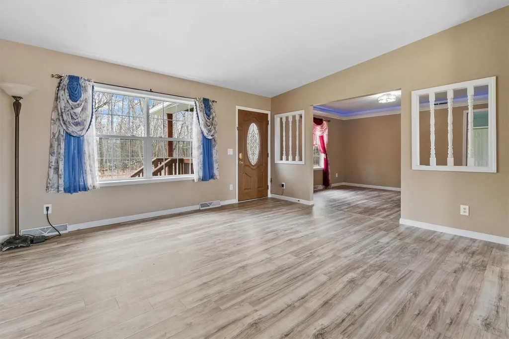 371 Fosler Road Wallkill NY 12589