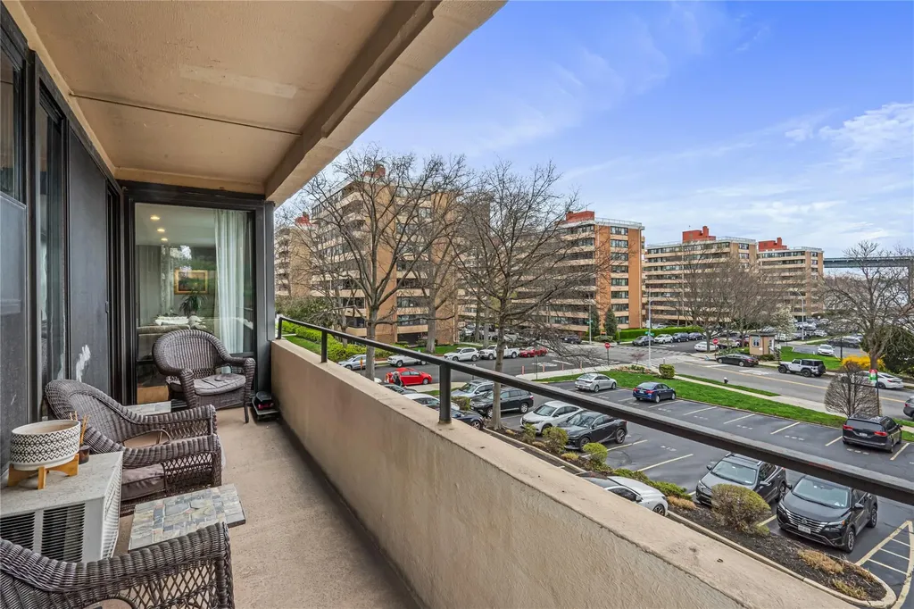 162-40 9th Avenue Beechhurst NY 11357