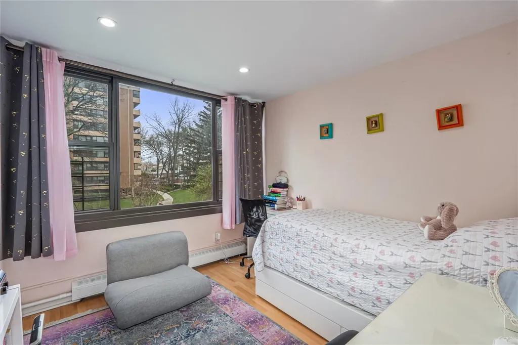 162-40 9th Avenue Beechhurst NY 11357