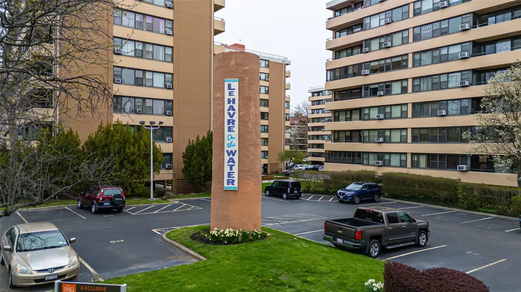 162-40 9th Avenue Beechhurst NY 11357