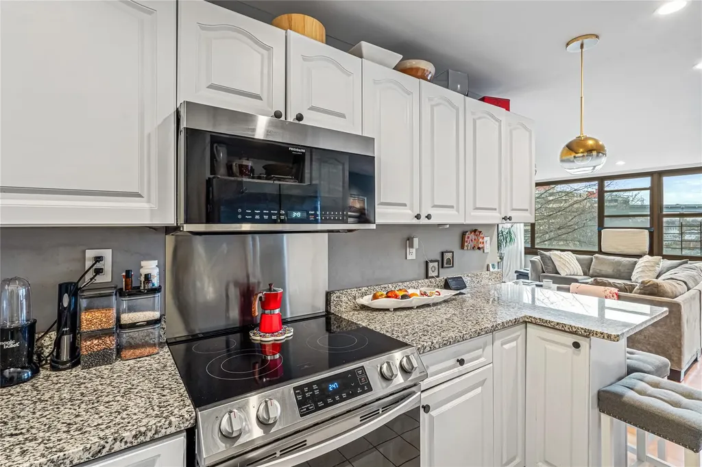 162-40 9th Avenue Beechhurst NY 11357