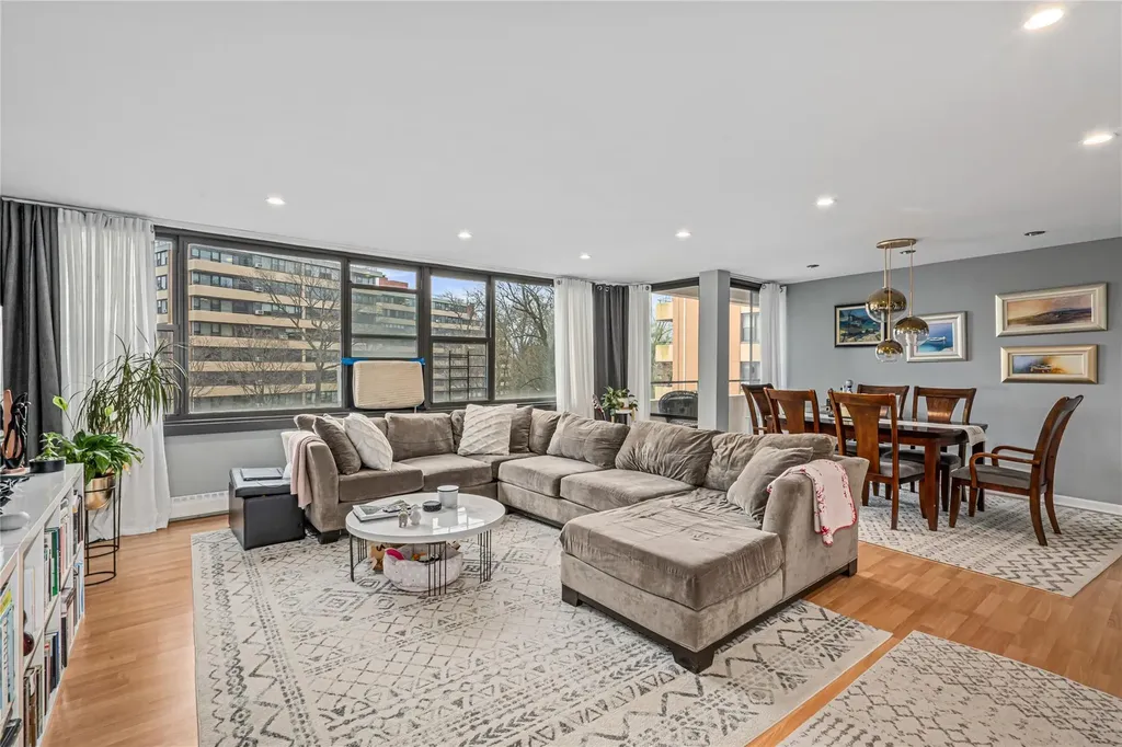 162-40 9th Avenue Beechhurst NY 11357