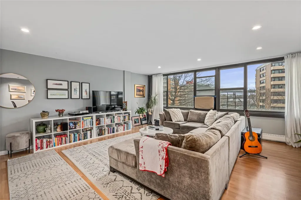 162-40 9th Avenue Beechhurst NY 11357