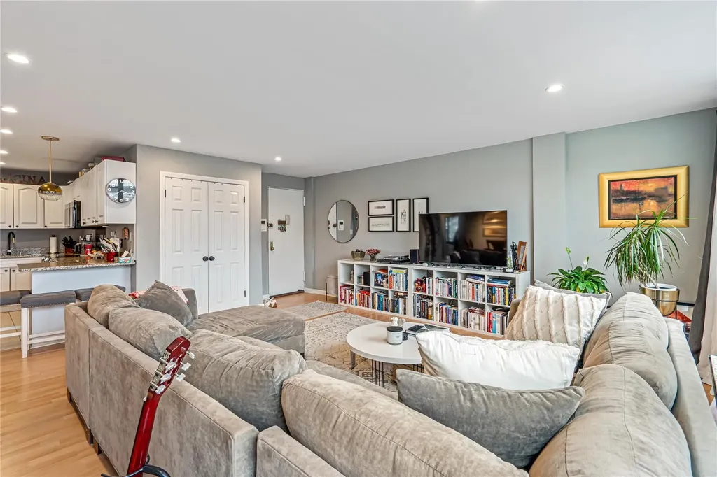 162-40 9th Avenue Beechhurst NY 11357