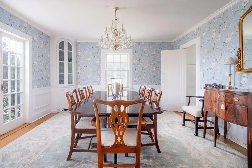 20 Stellar Place Pelham NY 10803