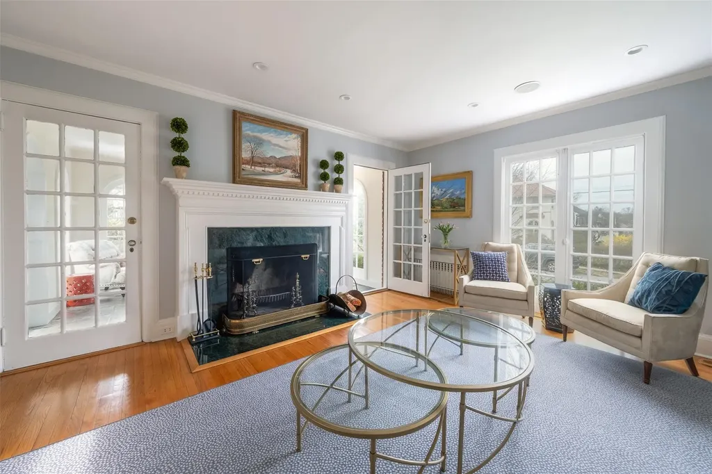 20 Stellar Place Pelham NY 10803