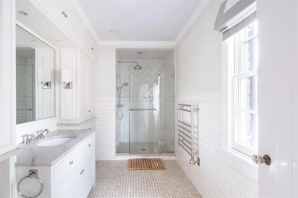 20 Stellar Place Pelham NY 10803