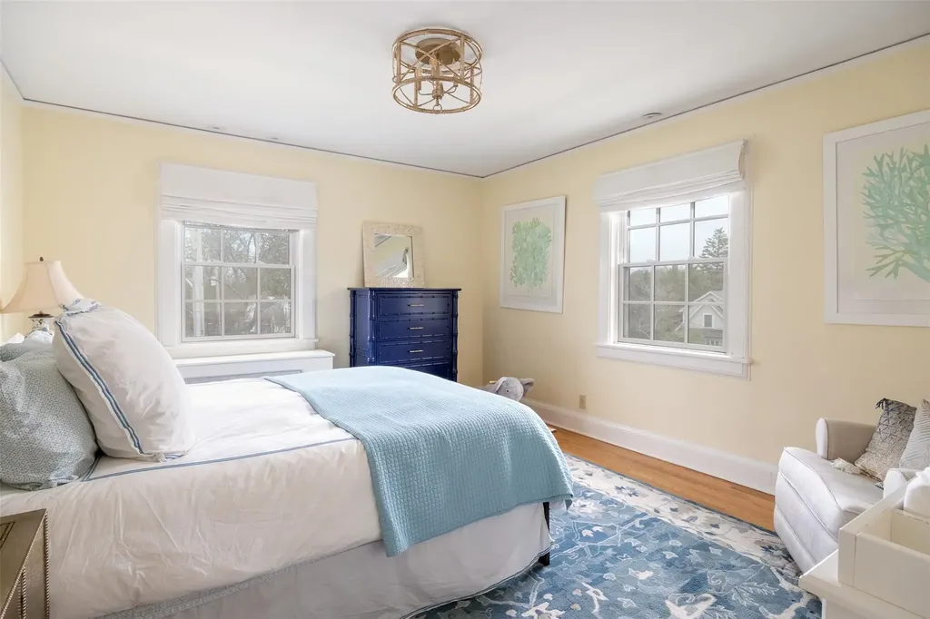 20 Stellar Place Pelham NY 10803