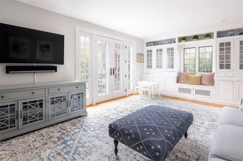 20 Stellar Place Pelham NY 10803