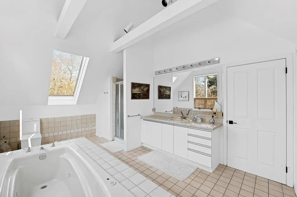 211 Red Dirt Road East Hampton NY 11937