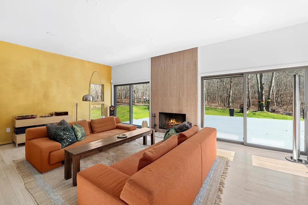 211 Red Dirt Road East Hampton NY 11937