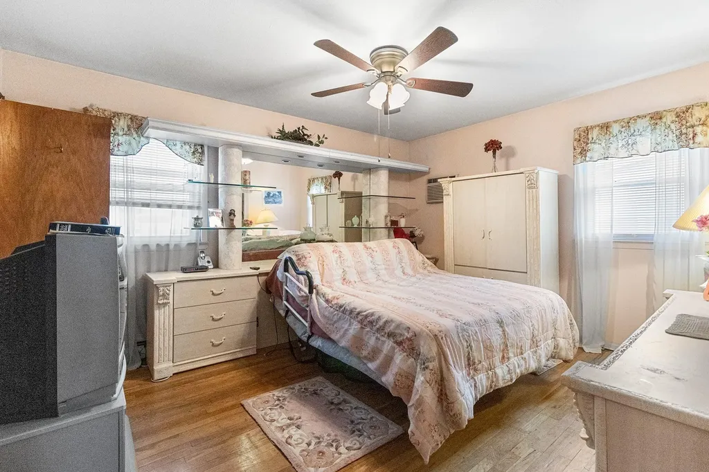116 Independence Avenue Babylon NY 11702