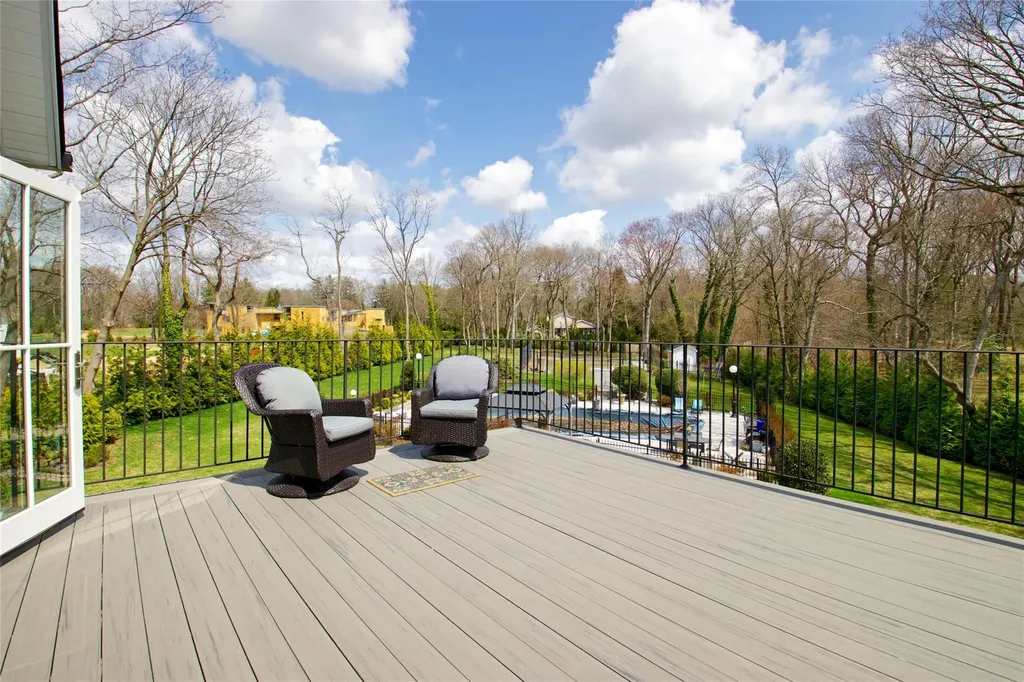 72 Wheatley Road Old Westbury NY 11568