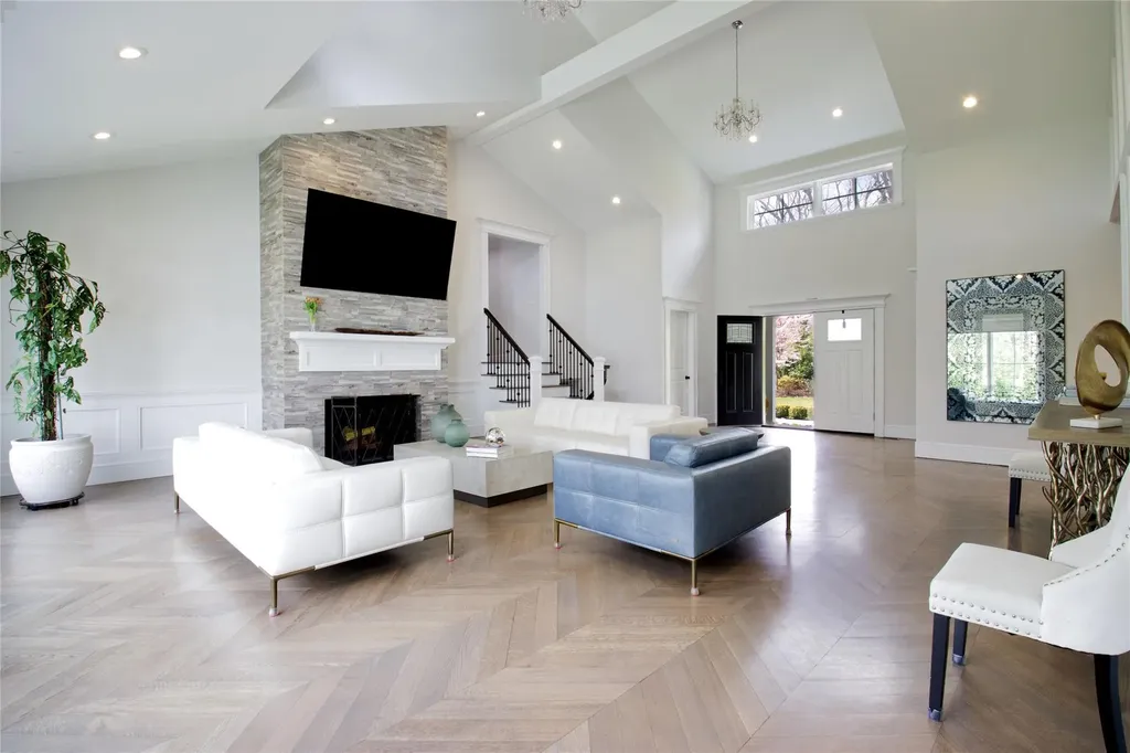 72 Wheatley Road Old Westbury NY 11568