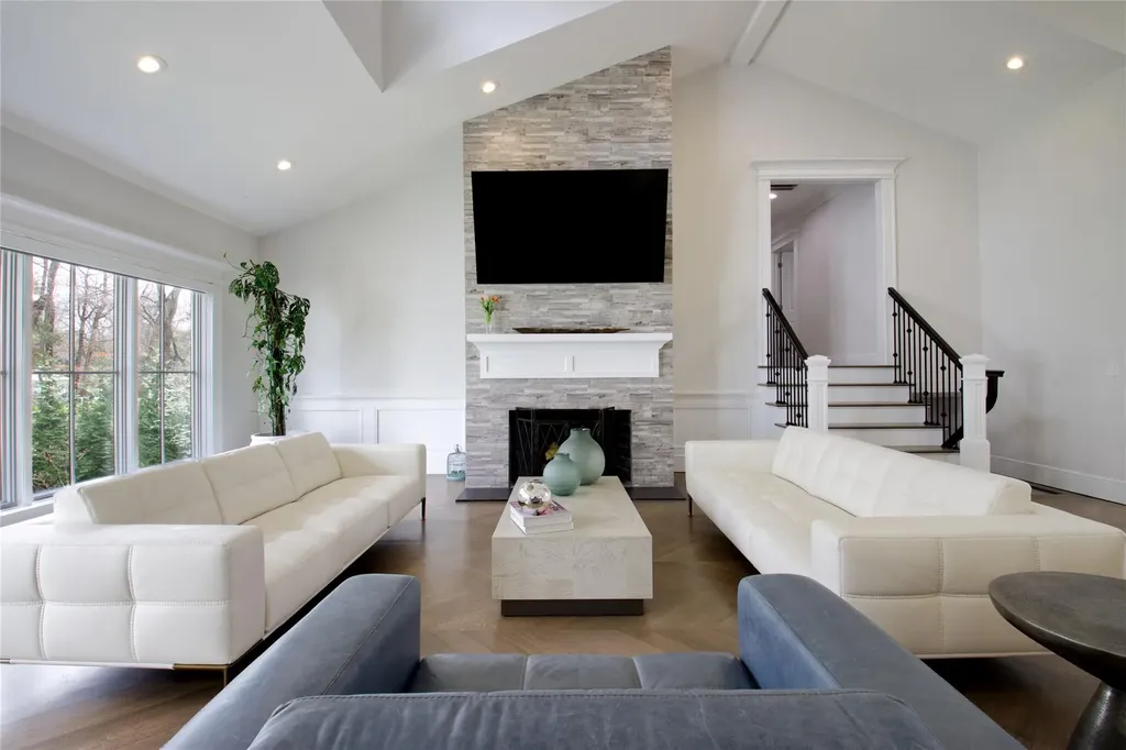 72 Wheatley Road Old Westbury NY 11568