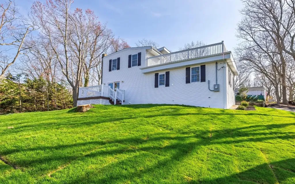 94 Dawn Road Rocky Point NY 11778