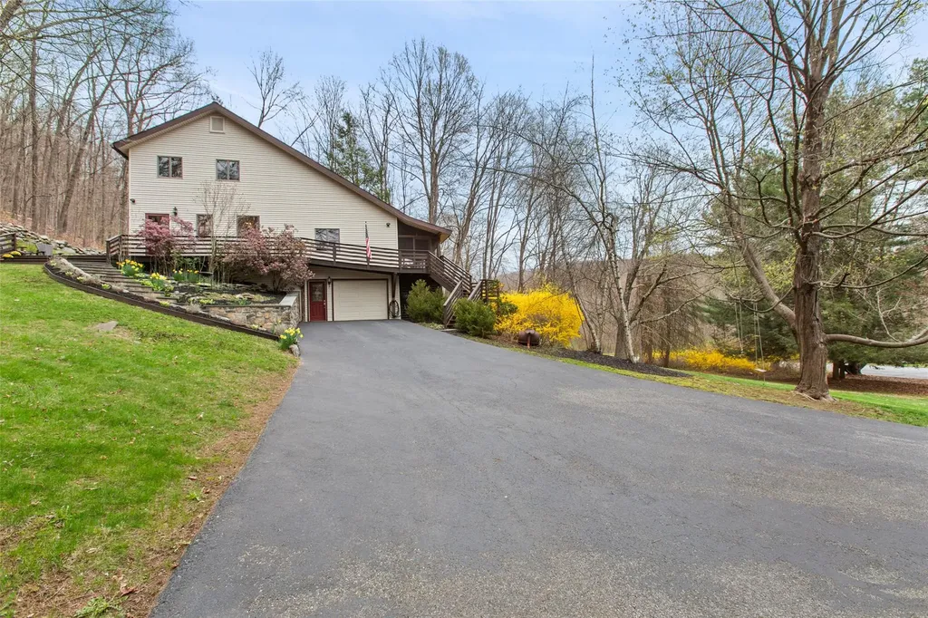 12 Muradon Road Carmel NY 10541