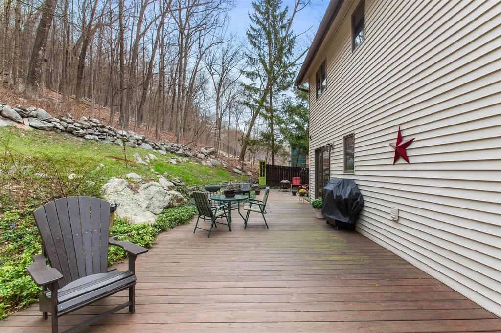 12 Muradon Road Mahopac NY 10541