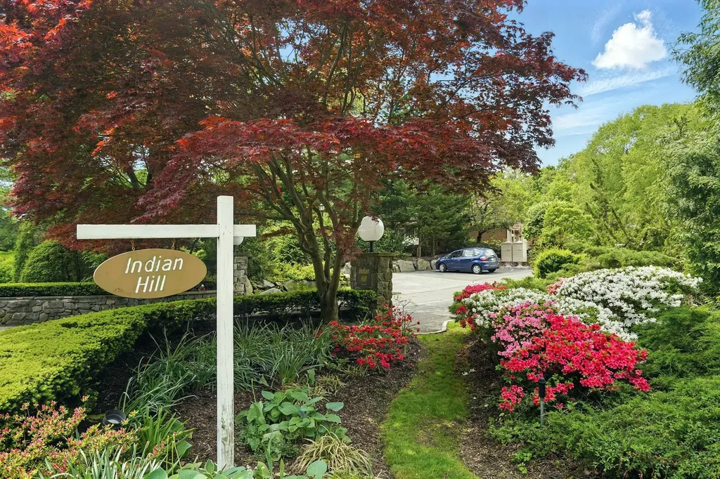 27 Indian Hill Road New Rochelle NY 10804