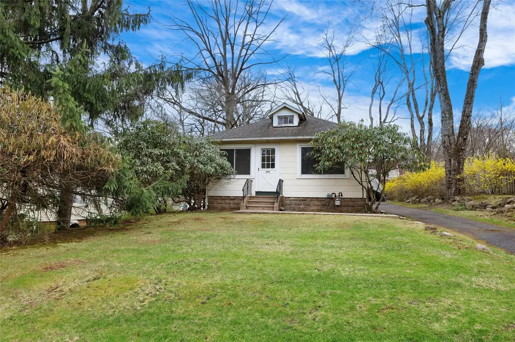 270 Maple Road Valley Cottage NY 10989