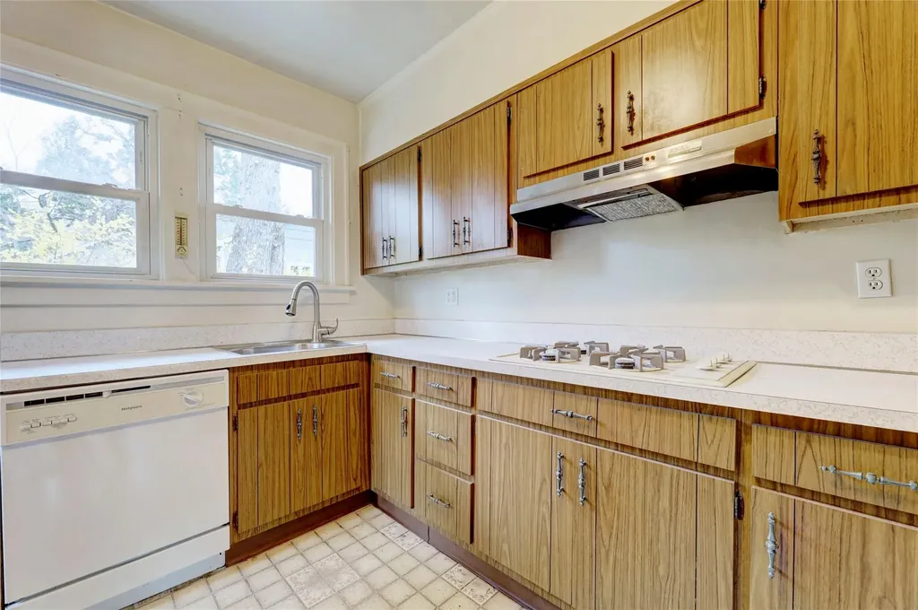 270 Maple Road Valley Cottage NY 10989
