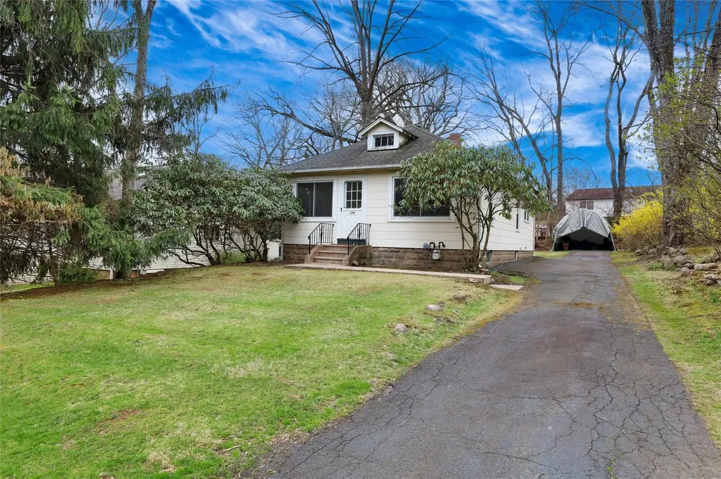 270 Maple Road Valley Cottage NY 10989