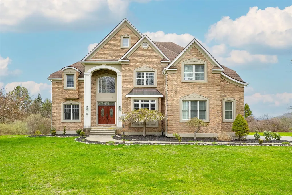 3 Trinity Way Lagrangeville NY 12540