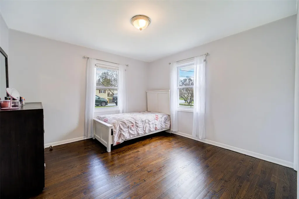 8 Ludlow Drive Poughkeepsie NY 12603