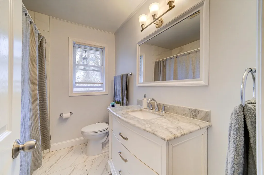 8 Ludlow Drive Poughkeepsie NY 12603
