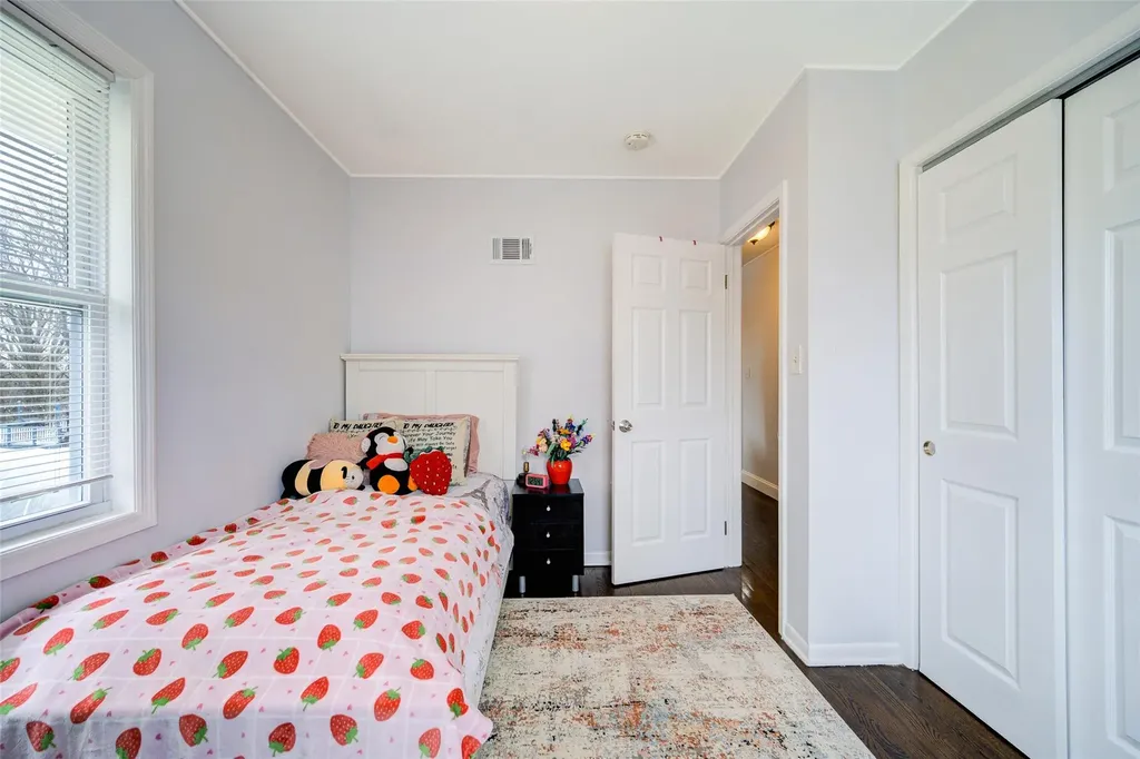 8 Ludlow Drive Poughkeepsie NY 12603