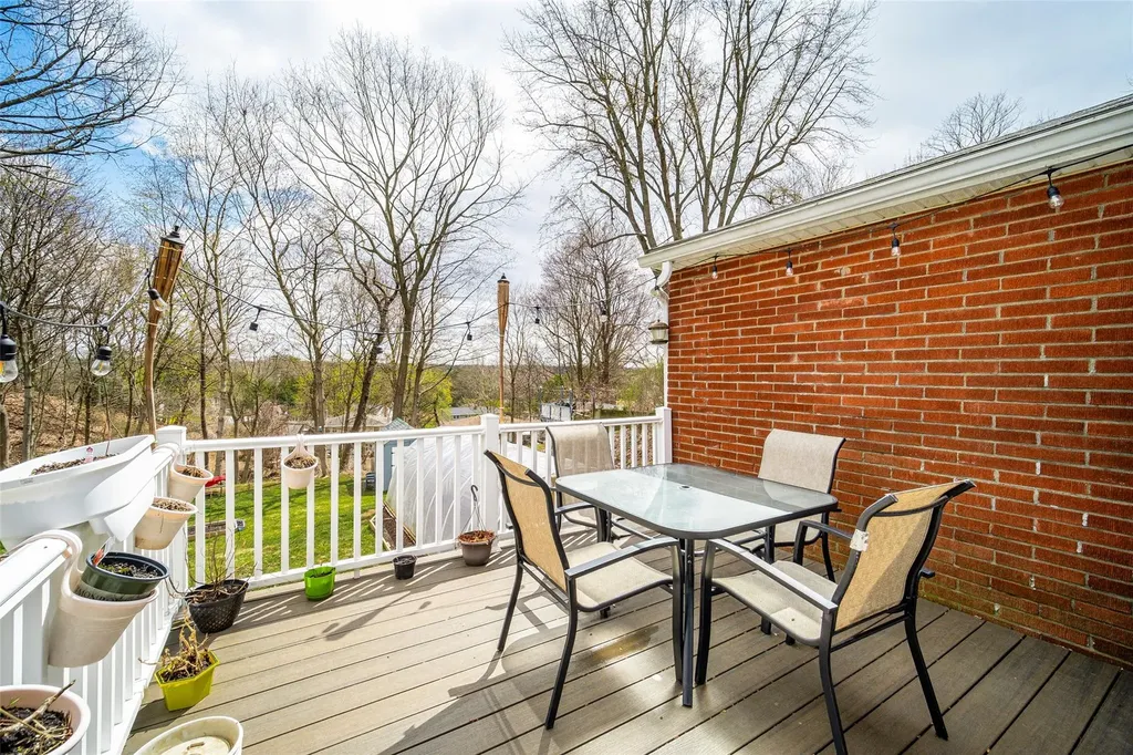 8 Ludlow Drive Poughkeepsie NY 12603