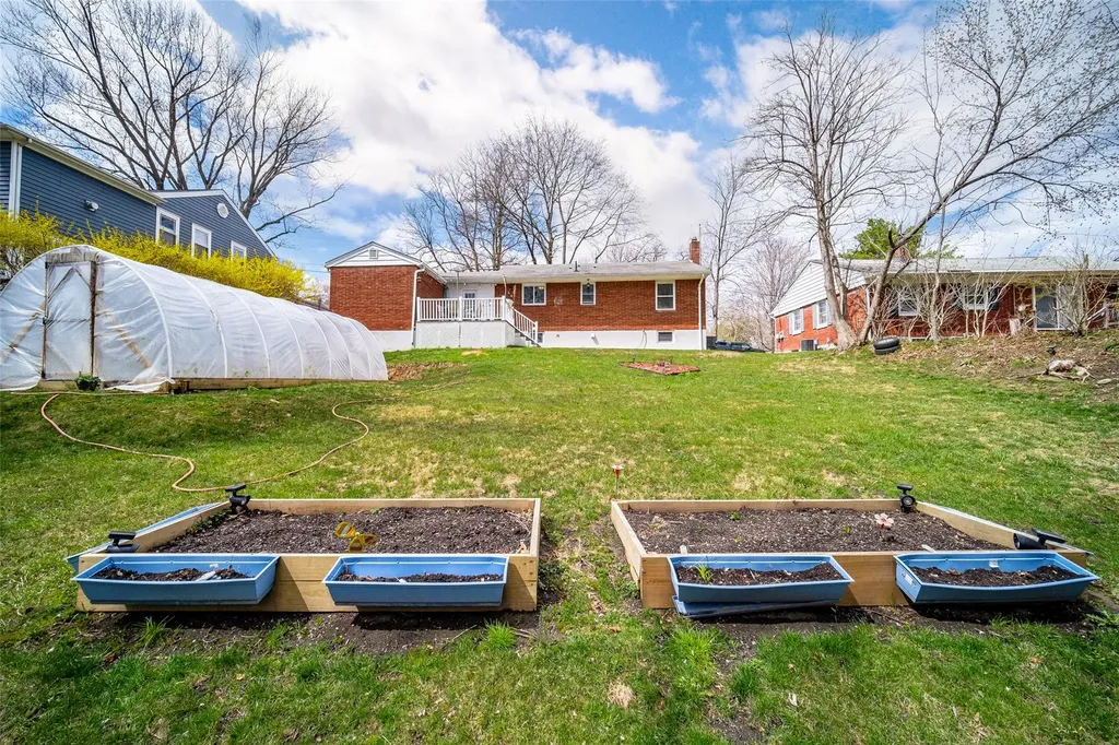 8 Ludlow Drive Poughkeepsie NY 12603