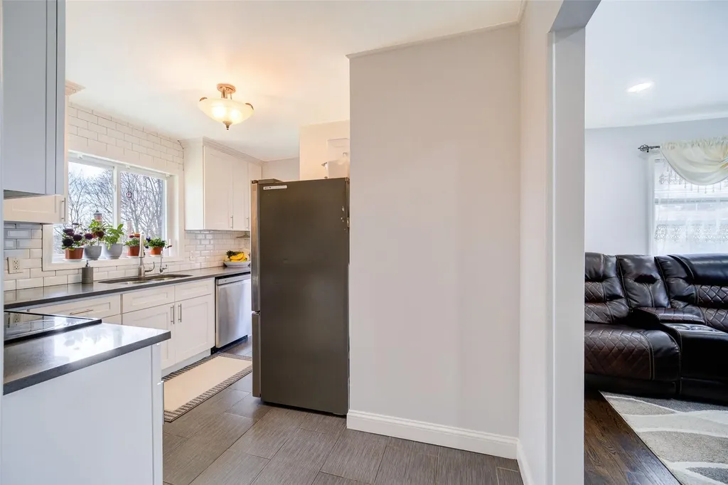 8 Ludlow Drive Poughkeepsie NY 12603