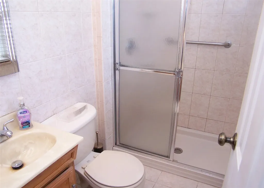 18 Norma Boulevard Holbrook NY 11741