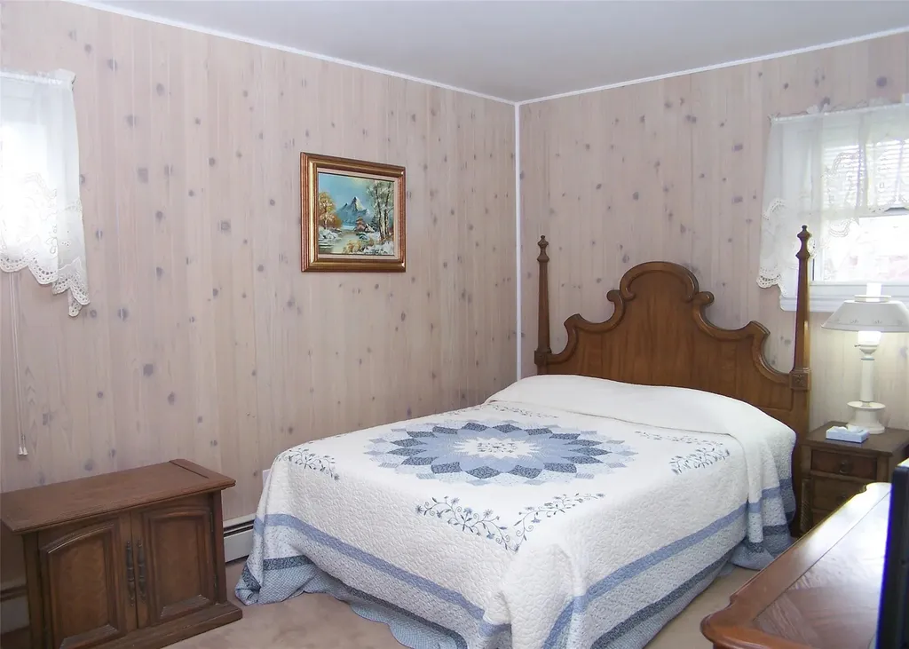 18 Norma Boulevard Holbrook NY 11741