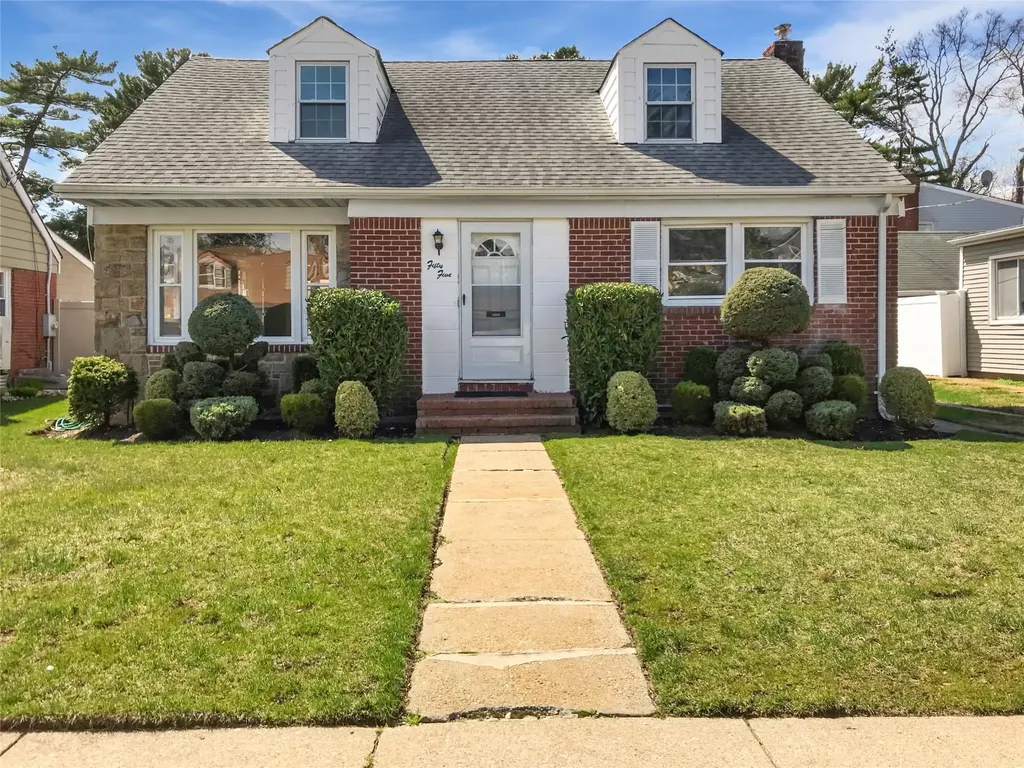 55 Martin Avenue Hempstead NY 11550