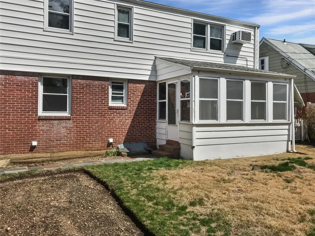 55 Martin Avenue Hempstead NY 11550