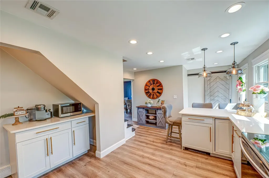 1331 Harry Lane Merrick NY 11566