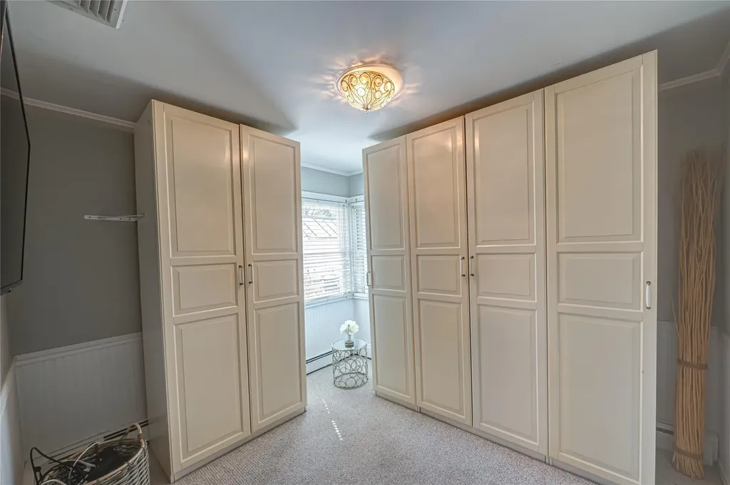 1331 Harry Lane Merrick NY 11566