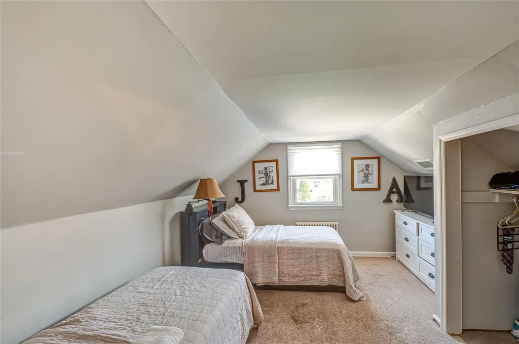 1331 Harry Lane Merrick NY 11566