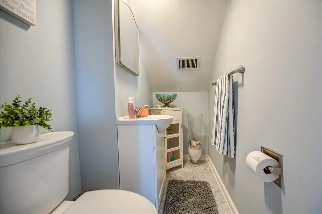 1331 Harry Lane Merrick NY 11566