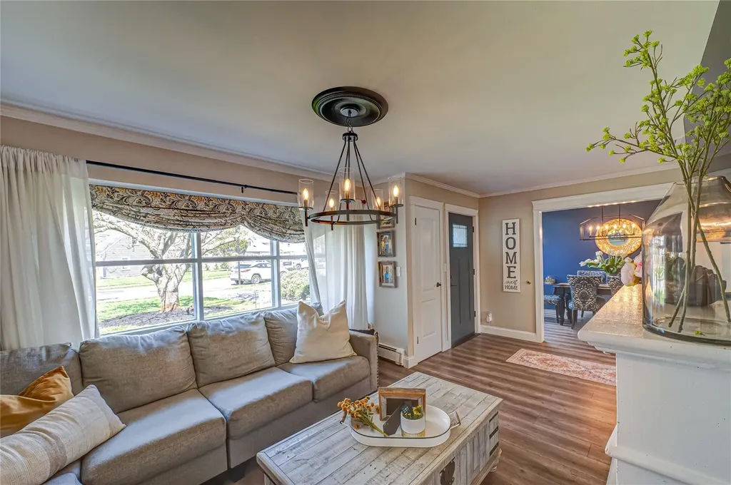 1331 Harry Lane Merrick NY 11566