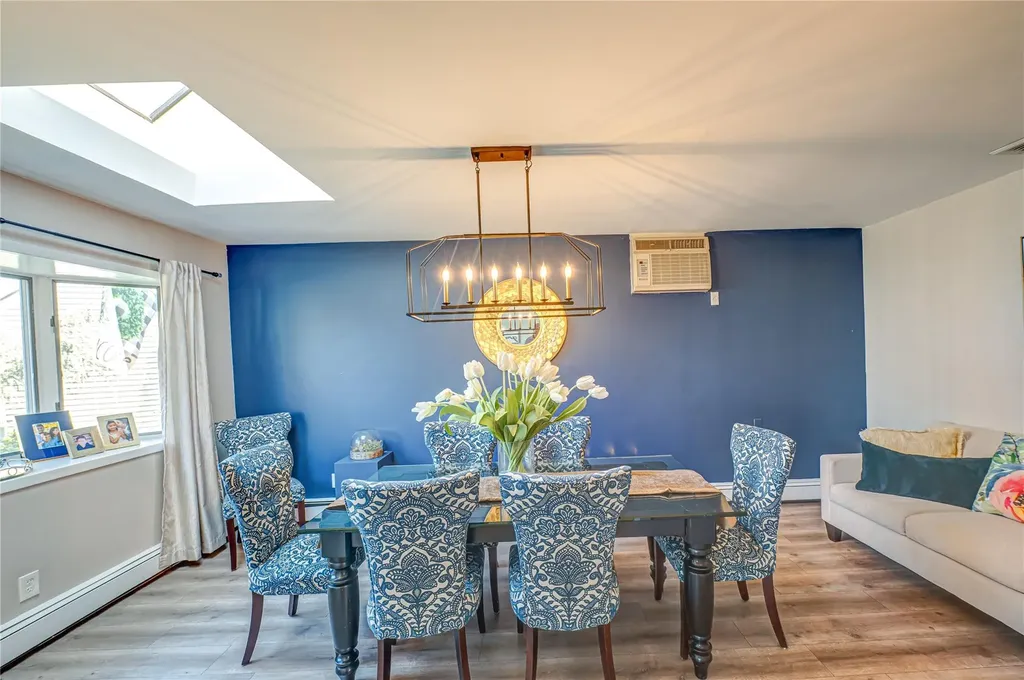 1331 Harry Lane Merrick NY 11566
