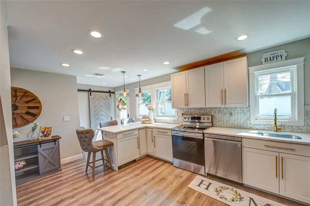 1331 Harry Lane Merrick NY 11566