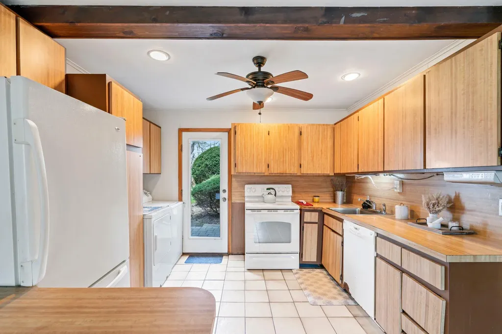 78 Shinbone Lane Commack NY 11725