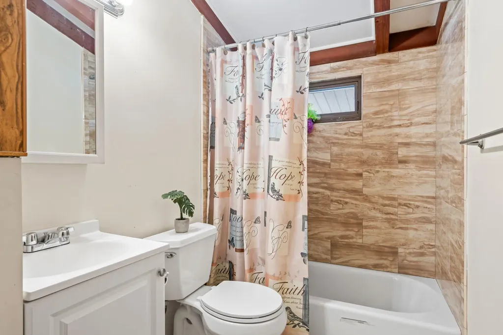 78 Shinbone Lane Commack NY 11725