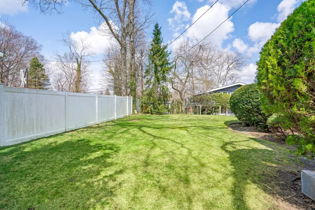 78 Shinbone Lane Commack NY 11725