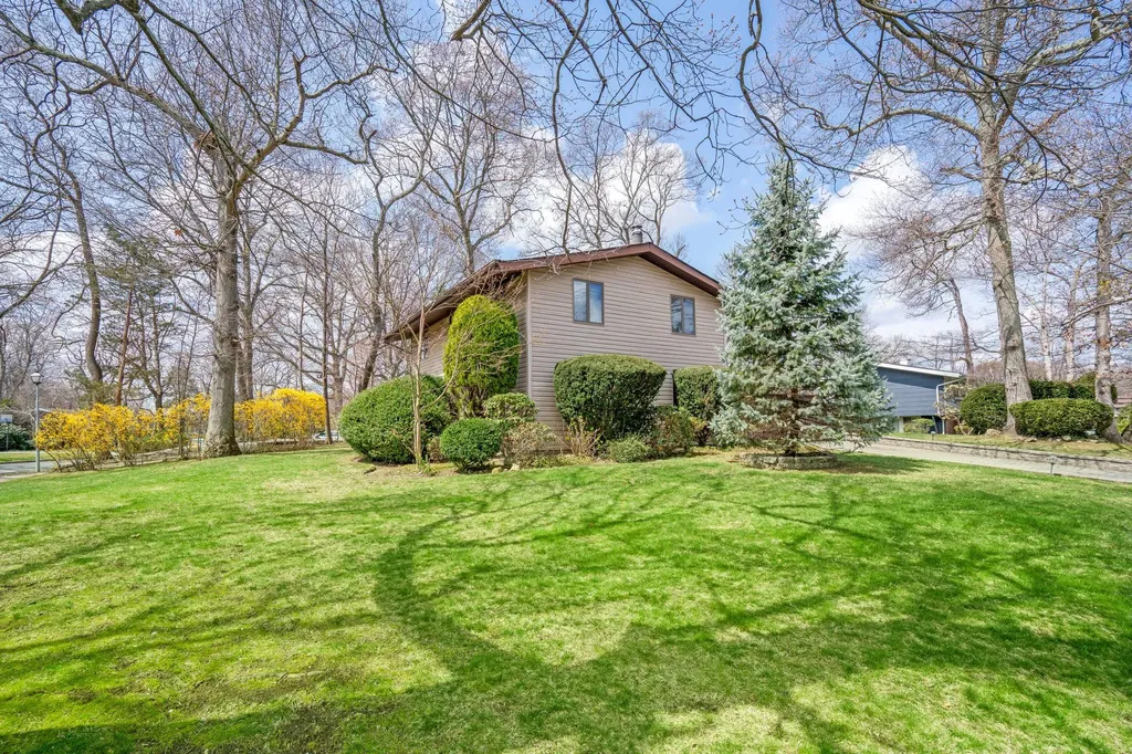 78 Shinbone Lane Commack NY 11725